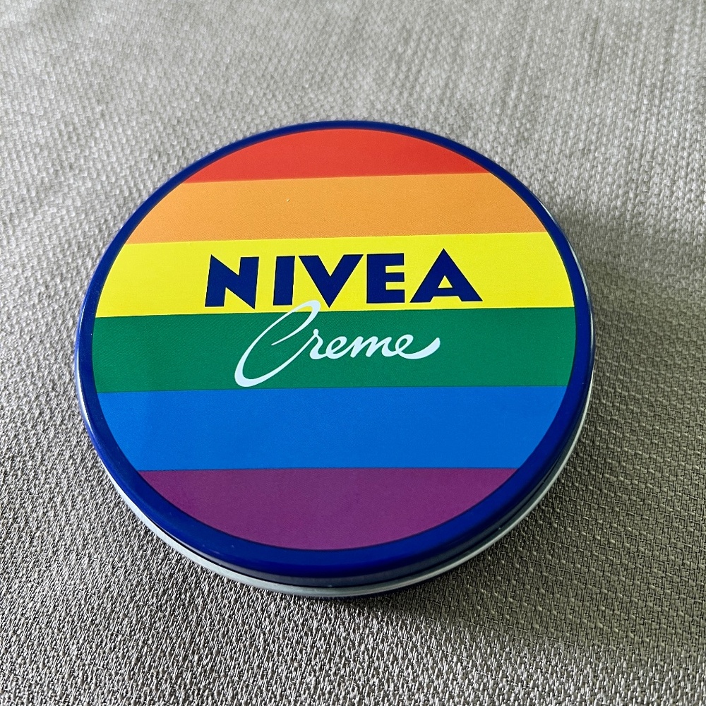 NIVEA Cream Made in Germany 150 ml, Limited Edition in Rainbow Design - NEW